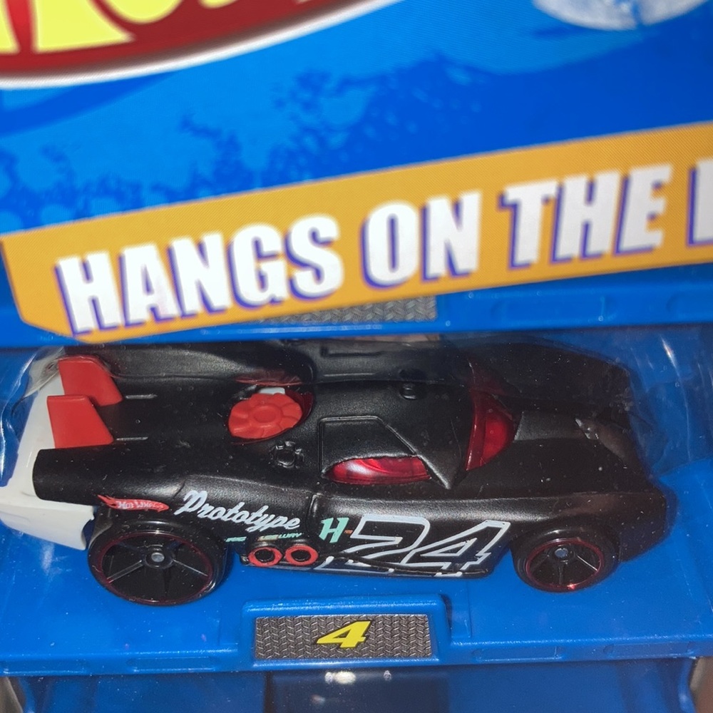 Hot Wheels Display Rack Wall Tracks - Picture 3 of 8